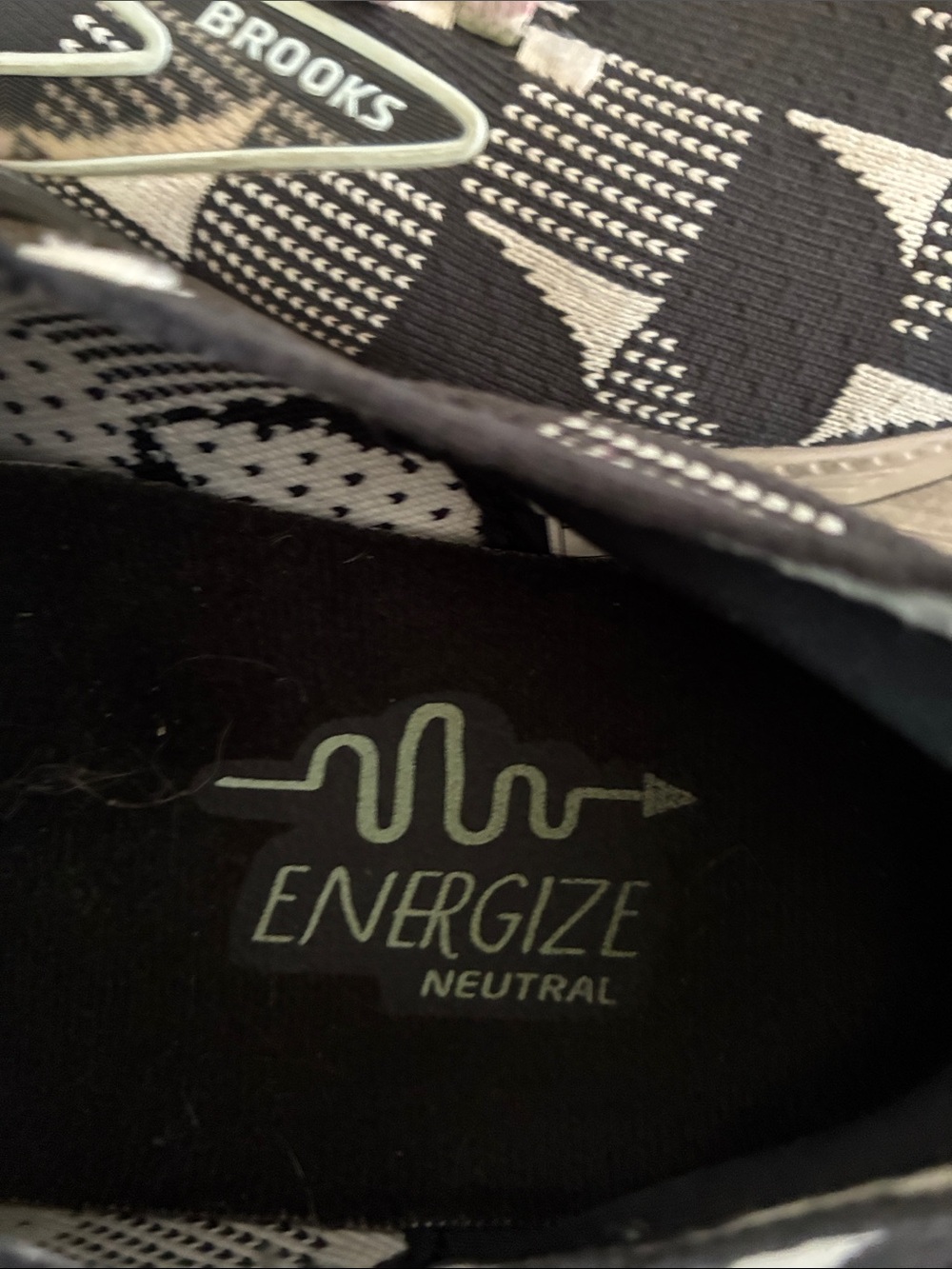Brooks Black & White Geometric Running Shoes with Pastel Multicolor Laces - Picture 7 of 13